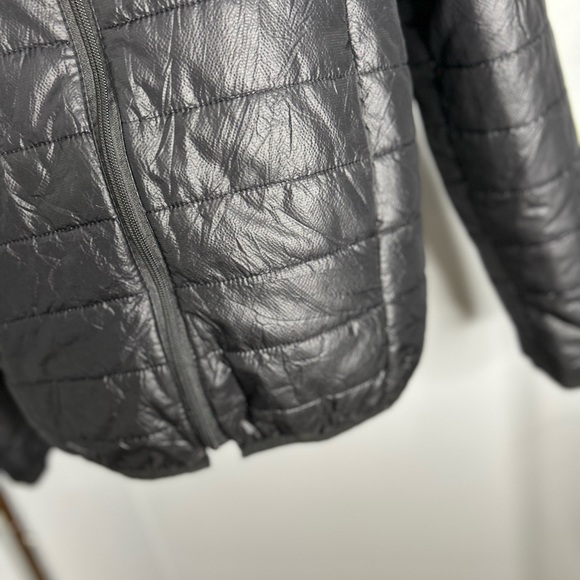 North Face Lightweight Hooded Puffed Jacket - Picture 4 of 7